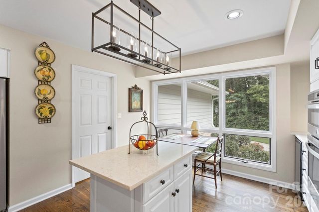 128 Broadmoor Drive, Flat Rock, NC 28731