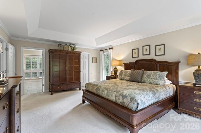 128 Broadmoor Drive, Flat Rock, NC 28731