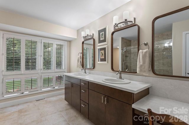 128 Broadmoor Drive, Flat Rock, NC 28731