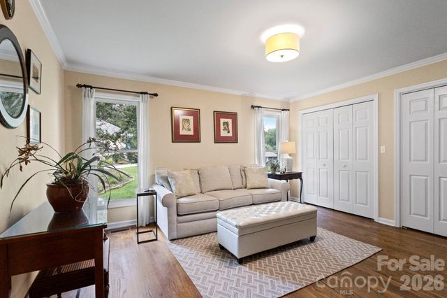 128 Broadmoor Drive, Flat Rock, NC 28731