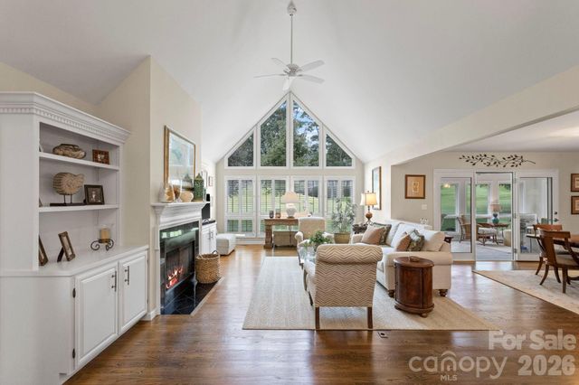 128 Broadmoor Drive, Flat Rock, NC 28731