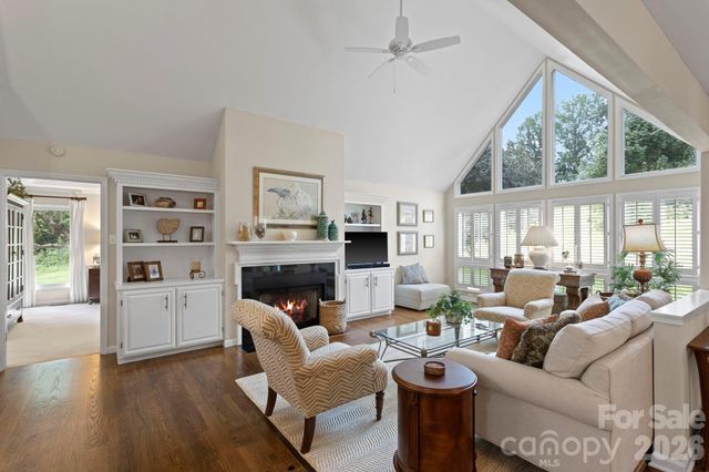 128 Broadmoor Drive, Flat Rock, NC 28731