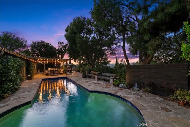 4556 Poe Avenue, Woodland Hills, CA 91364