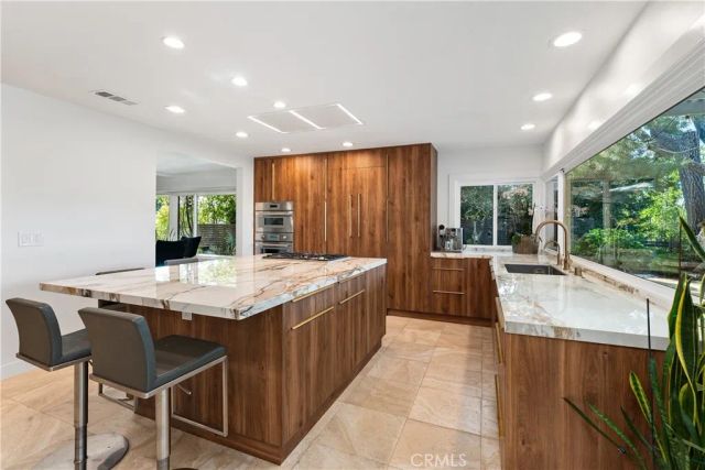 4556 Poe Avenue, Woodland Hills, CA 91364