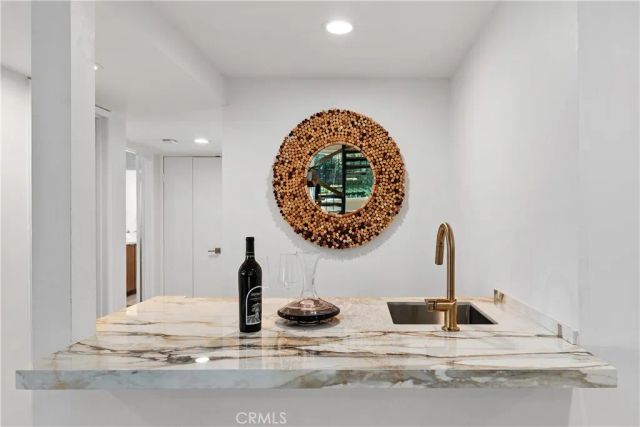 4556 Poe Avenue, Woodland Hills, CA 91364