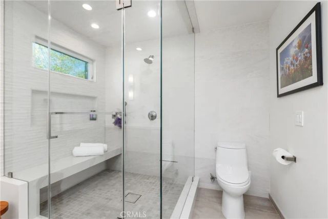 4556 Poe Avenue, Woodland Hills, CA 91364