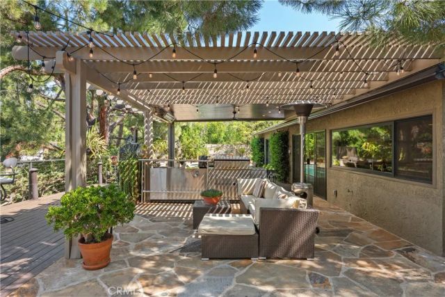 4556 Poe Avenue, Woodland Hills, CA 91364