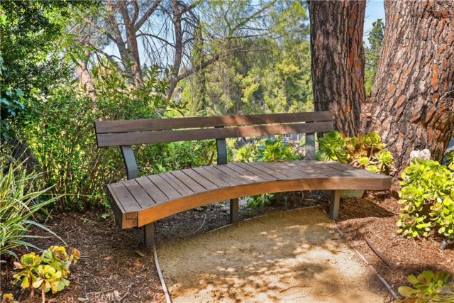 4556 Poe Avenue, Woodland Hills, CA 91364