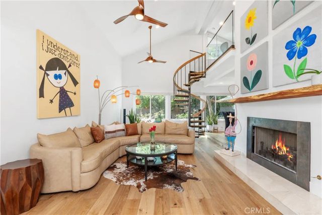 4556 Poe Avenue, Woodland Hills, CA 91364