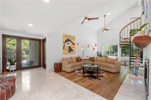 4556 Poe Avenue, Woodland Hills, CA 91364