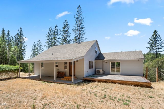 2016 Sykes Creek Road, Rogue River, OR 97537