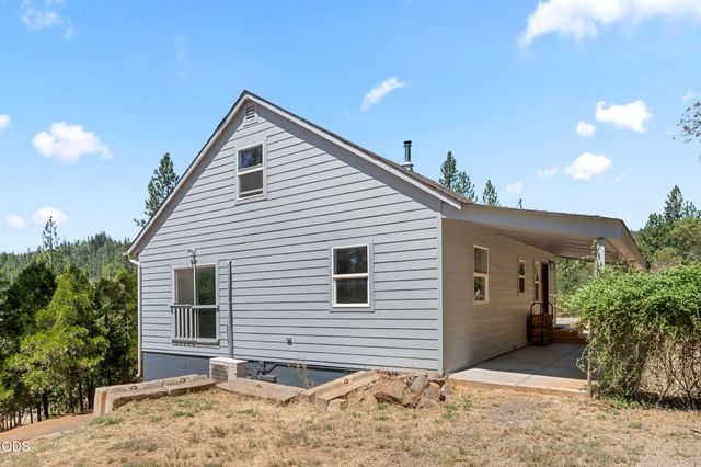 2016 Sykes Creek Road, Rogue River, OR 97537