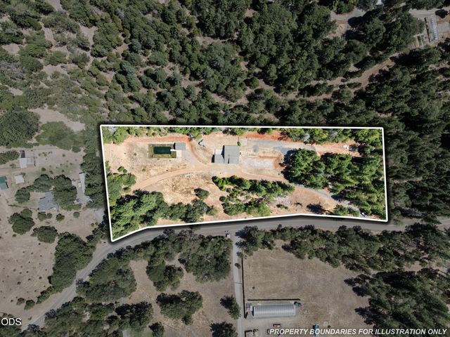 2016 Sykes Creek Road, Rogue River, OR 97537