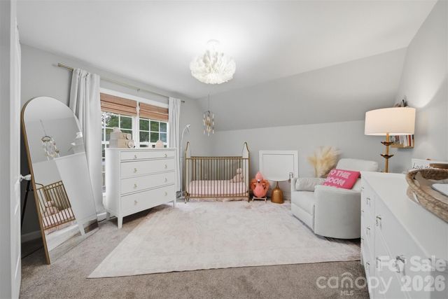 909 36th Avenue NW, Hickory, NC 28601