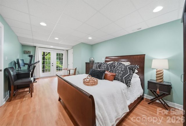 909 36th Avenue NW, Hickory, NC 28601