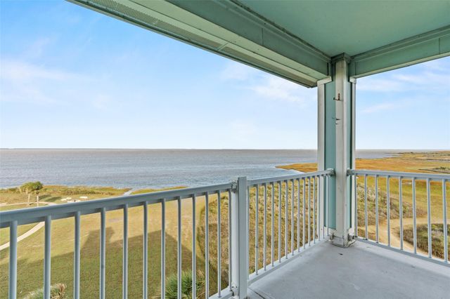 26570 Bay Water Drive 303, Galveston, TX 77554