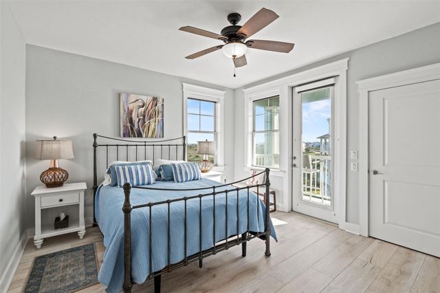 26570 Bay Water Drive 303, Galveston, TX 77554