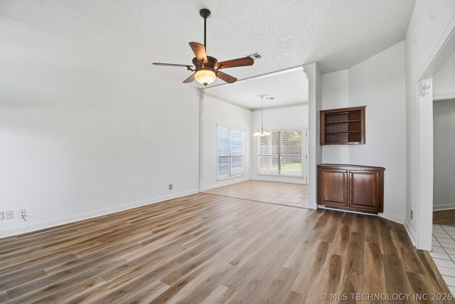 13643 S Oak Place, Glenpool, OK 74033