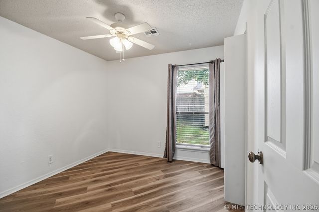 13643 S Oak Place, Glenpool, OK 74033