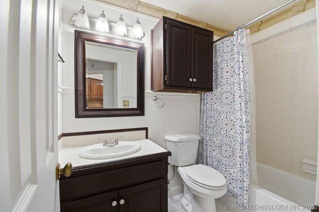 13643 S Oak Place, Glenpool, OK 74033