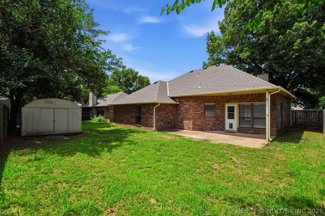 13643 S Oak Place, Glenpool, OK 74033