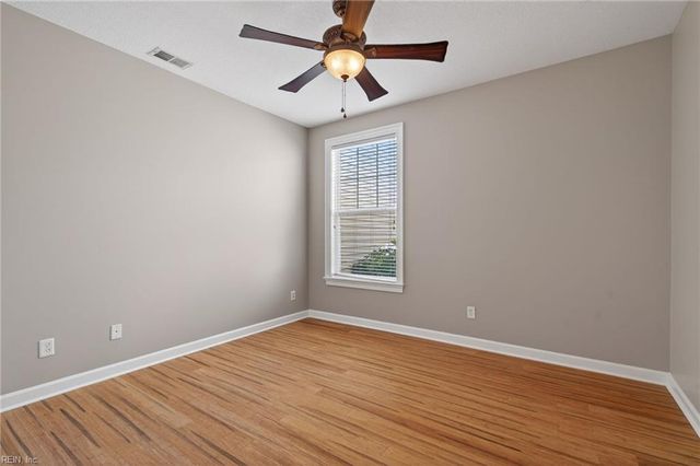 5564 Frog Pond LN, Virginia Beach, VA 23455