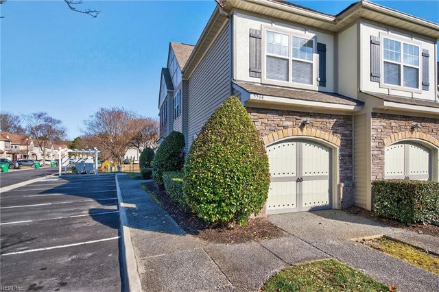 5564 Frog Pond LN, Virginia Beach, VA 23455