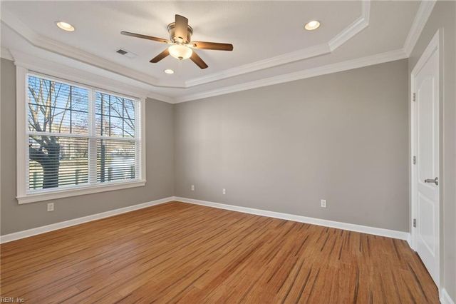 5564 Frog Pond LN, Virginia Beach, VA 23455