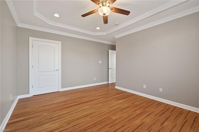 5564 Frog Pond LN, Virginia Beach, VA 23455