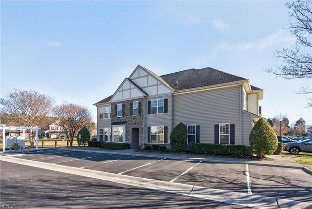 5564 Frog Pond LN, Virginia Beach, VA 23455