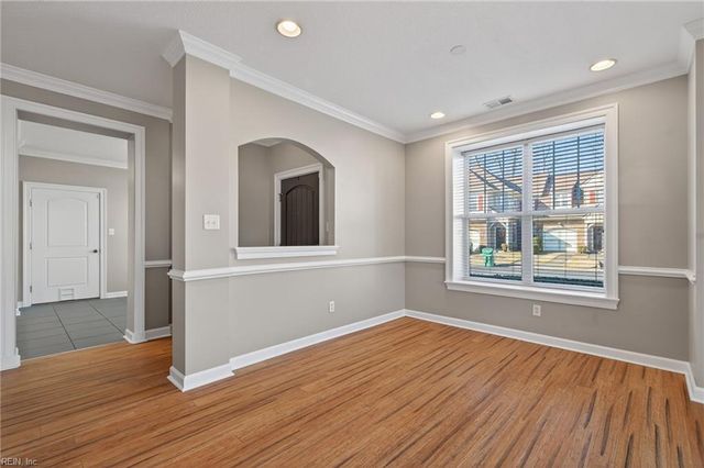 5564 Frog Pond LN, Virginia Beach, VA 23455