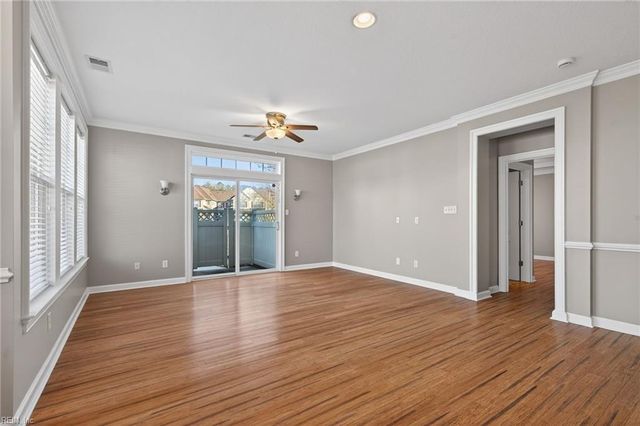 5564 Frog Pond LN, Virginia Beach, VA 23455