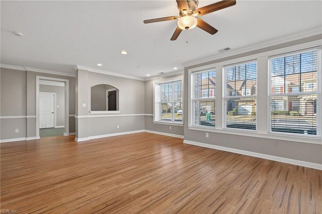 5564 Frog Pond LN, Virginia Beach, VA 23455