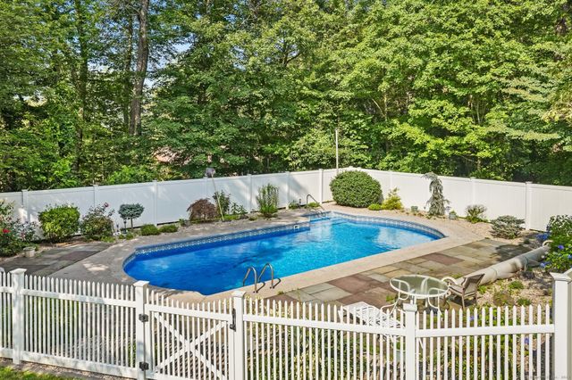 6 Robert Frost Drive, Shelton, CT 06484