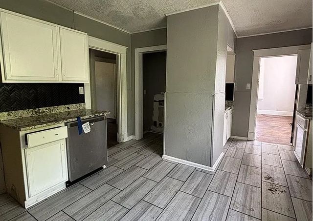 1570 WAVERLY AVE, Memphis, TN 38106