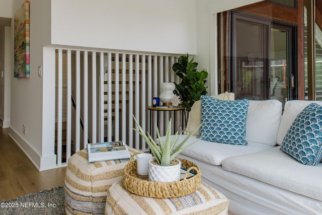 2277 SEMINOLE Road M, Atlantic Beach, FL 32233