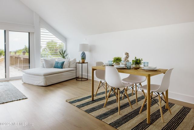 2277 SEMINOLE Road M, Atlantic Beach, FL 32233