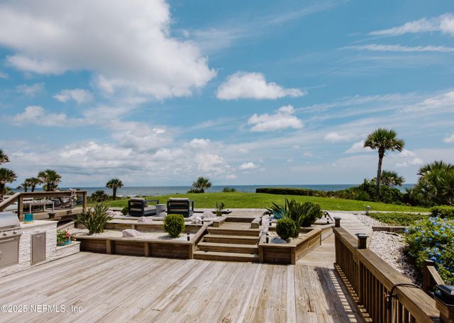 2277 SEMINOLE Road M, Atlantic Beach, FL 32233