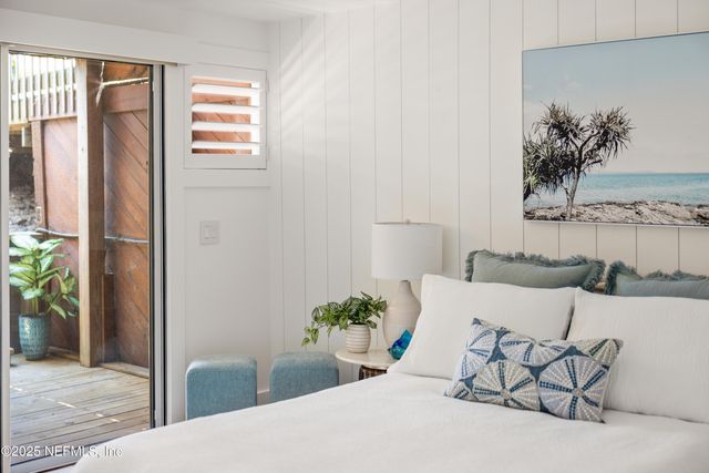 2277 SEMINOLE Road M, Atlantic Beach, FL 32233