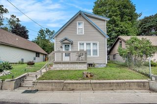 292 6th Avenue, City Of Manistee, MI 49660