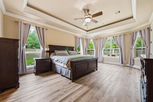 2300 Halls Creek Court, Friendswood, TX 77546