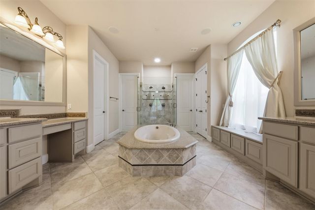 2300 Halls Creek Court, Friendswood, TX 77546