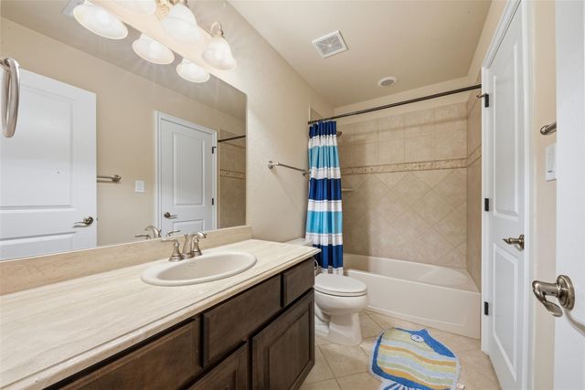 2300 Halls Creek Court, Friendswood, TX 77546