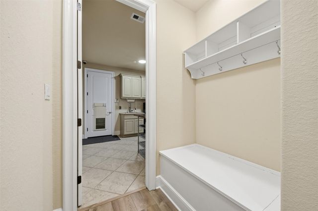 2300 Halls Creek Court, Friendswood, TX 77546