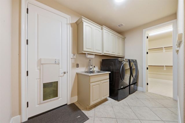 2300 Halls Creek Court, Friendswood, TX 77546