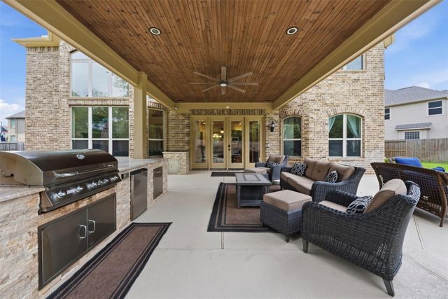 2300 Halls Creek Court, Friendswood, TX 77546