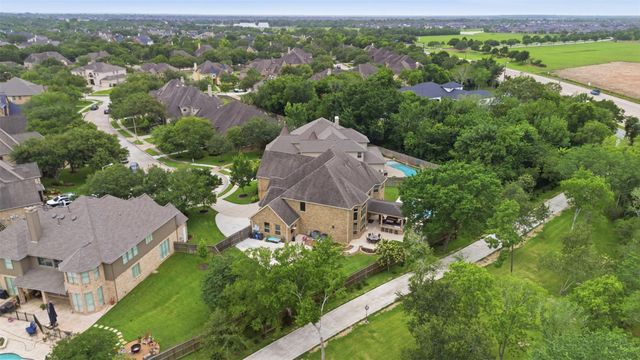 2300 Halls Creek Court, Friendswood, TX 77546