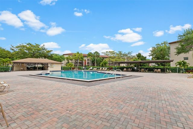 1301 SW 142nd Ave 104-H, Pembroke Pines, FL 33027