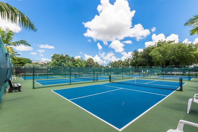 1301 SW 142nd Ave 104-H, Pembroke Pines, FL 33027