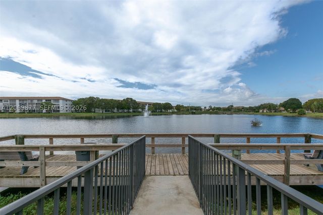 1301 SW 142nd Ave 104-H, Pembroke Pines, FL 33027